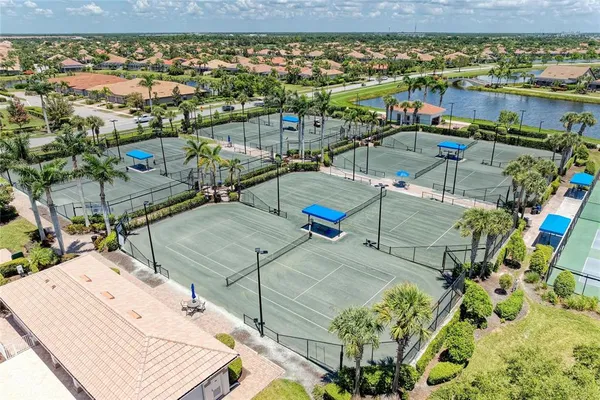 $824,500 | 13785 TOMARO Street, Venice, FL 34293