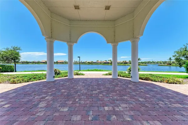$824,500 | 13785 TOMARO Street, Venice, FL 34293
