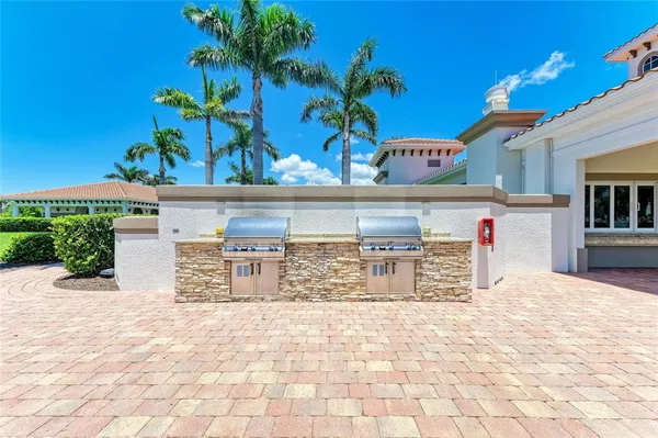 $824,500 | 13785 TOMARO Street, Venice, FL 34293