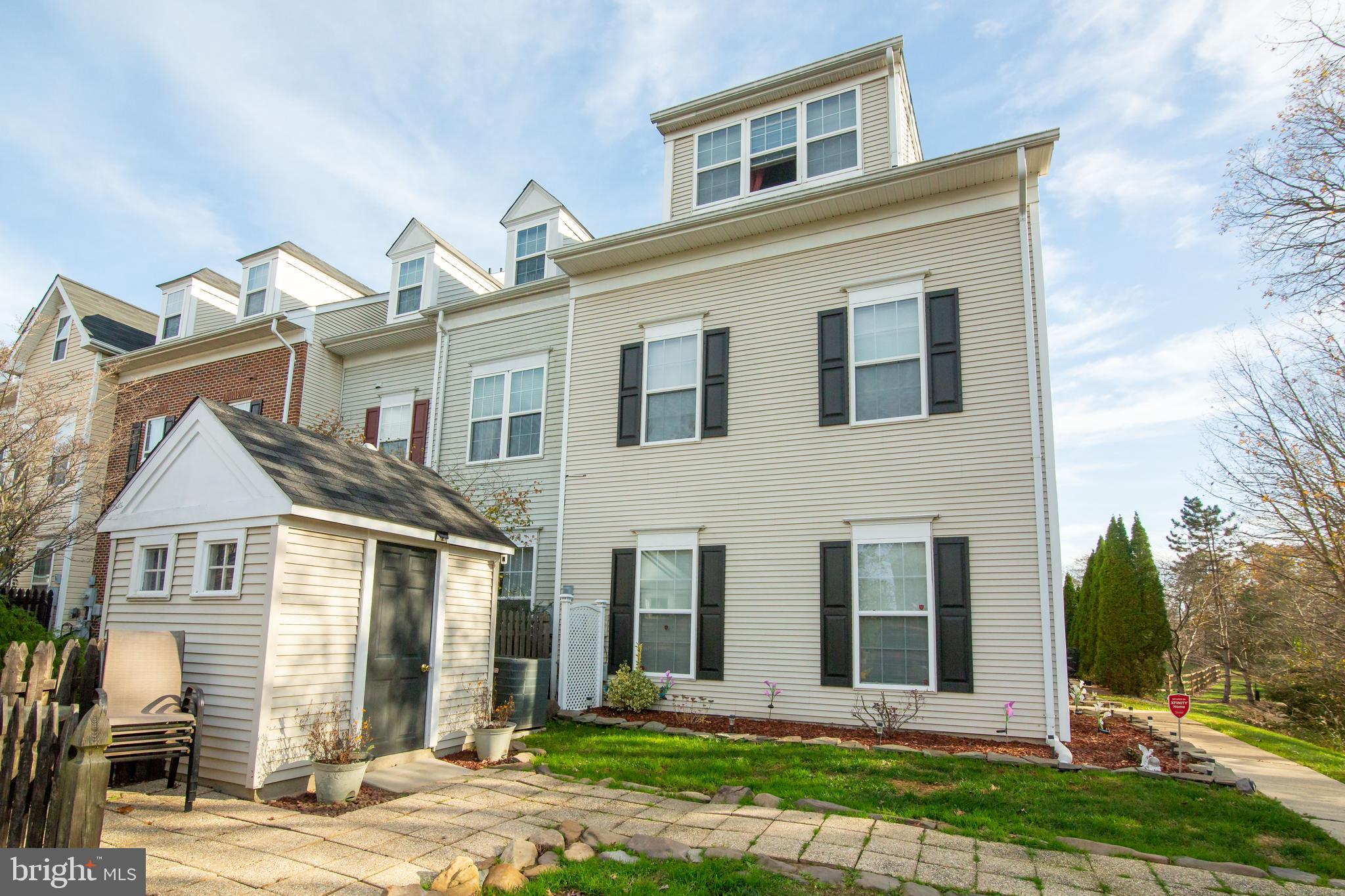 8747 Spring Brook Way Odenton, MD 21113 - Photo 4 of 46 Gallery Image 4
