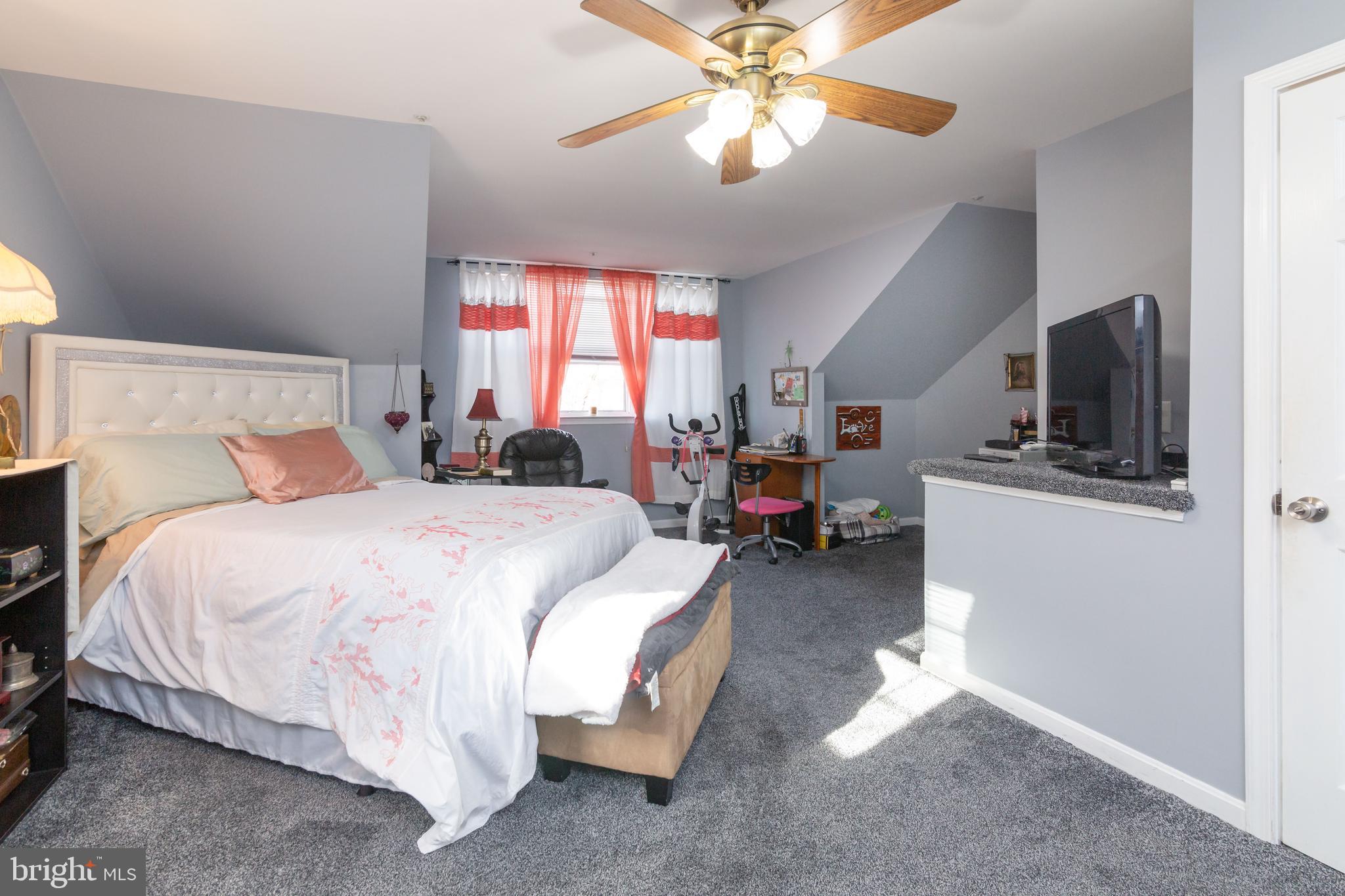 8747 Spring Brook Way Odenton, MD 21113 - Photo 7 of 46 Lovely third floor master suite
