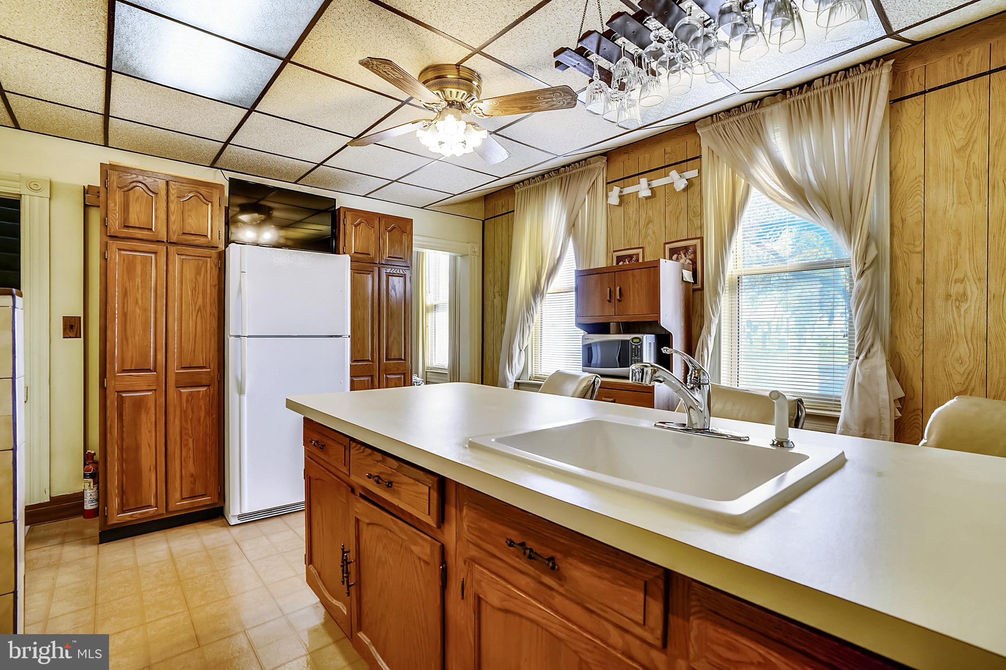 4203 Old Frederick Road Baltimore, MD 21229 - Photo 6 of 26 Kitchen