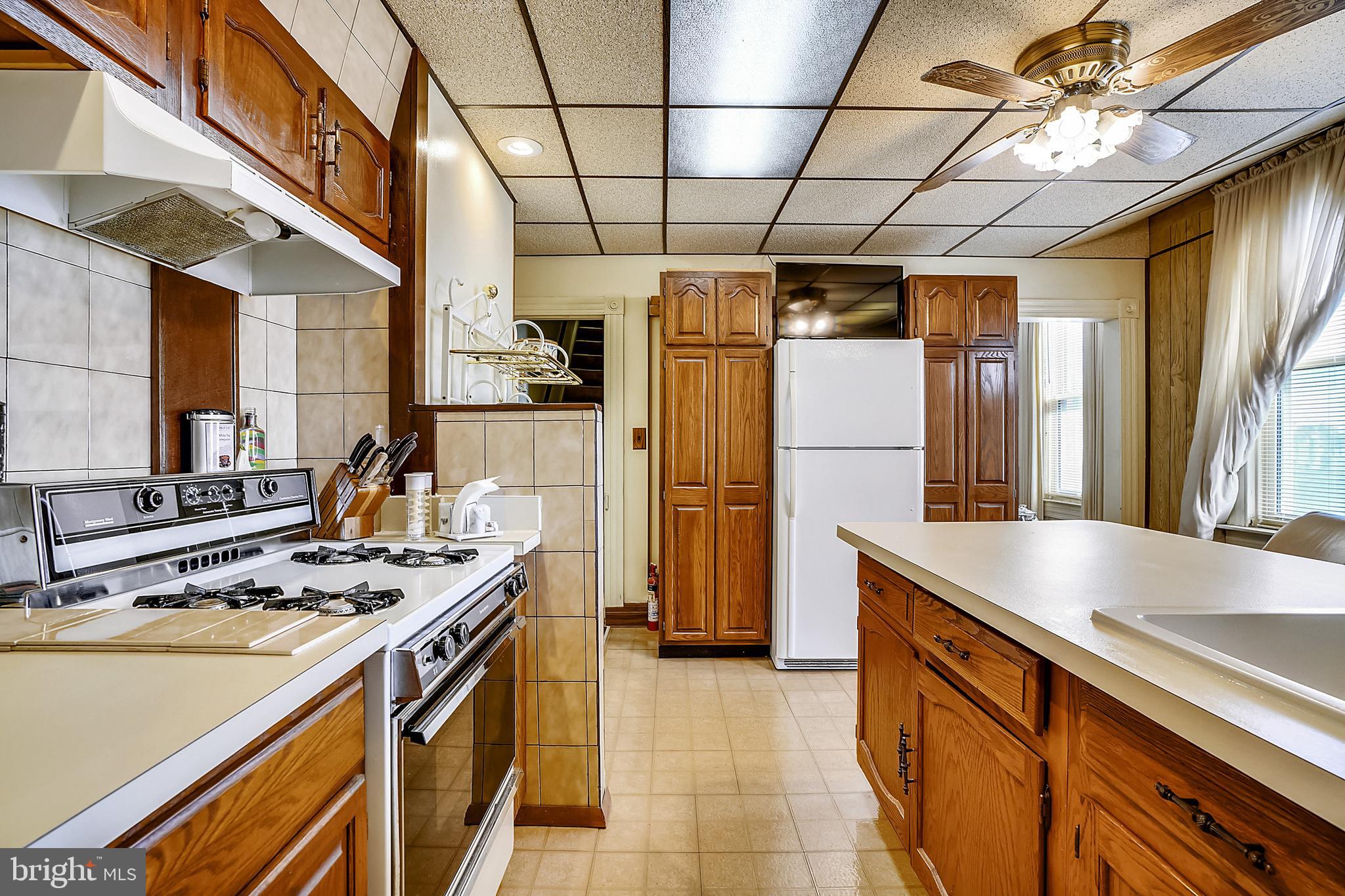 4203 Old Frederick Road Baltimore, MD 21229 - Photo 7 of 26 Kitchen