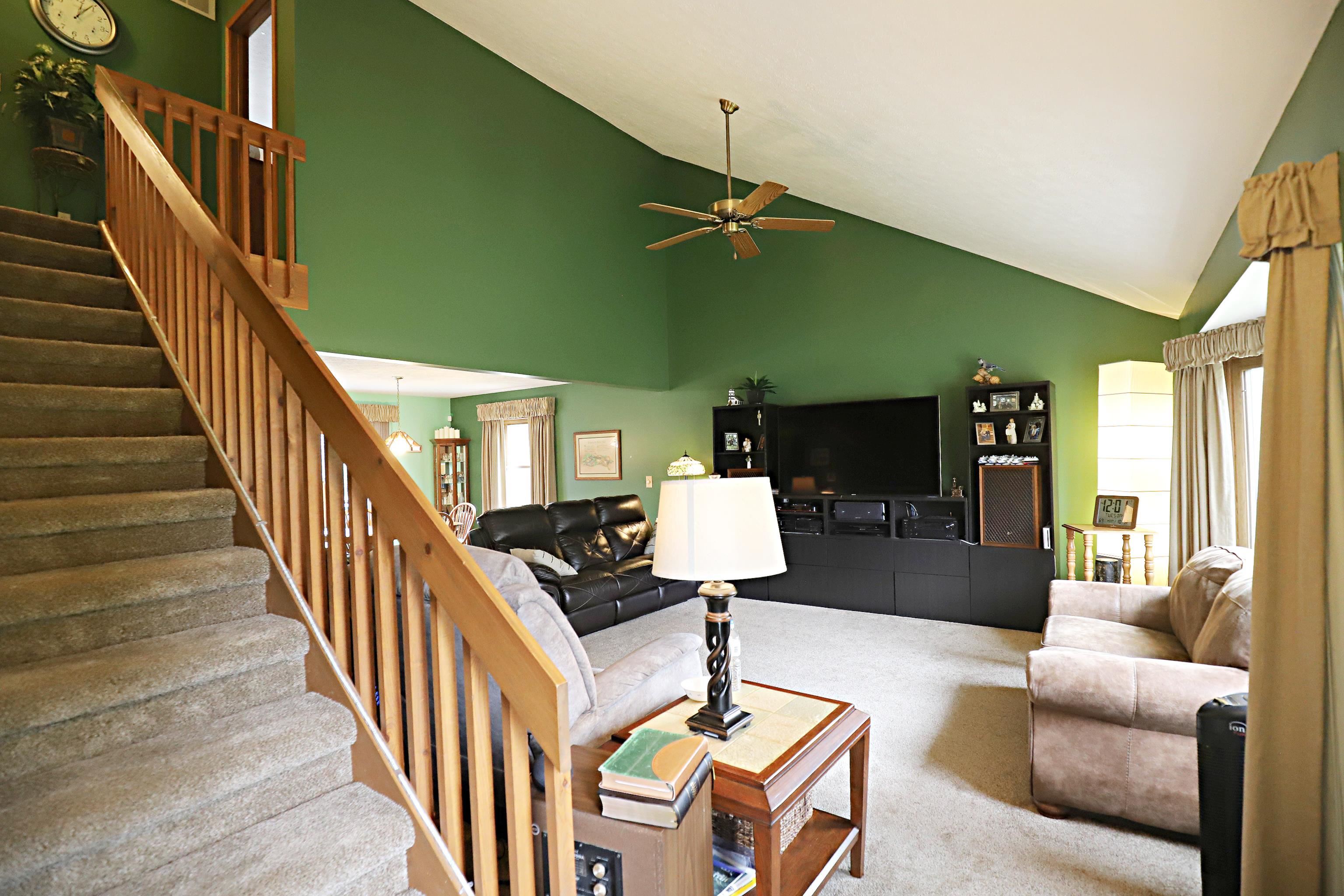 13455 Jennifer Drive Perry, MI 48872 - Photo 4 of 39