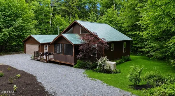 $425,000 | 6063 Woodside Road, Galway, NY 12074
