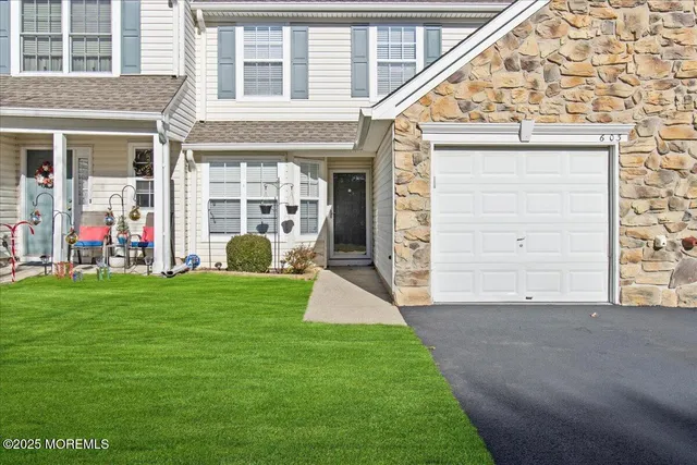 $475,000 | 603 Zinnia Court, Brick, NJ 08724