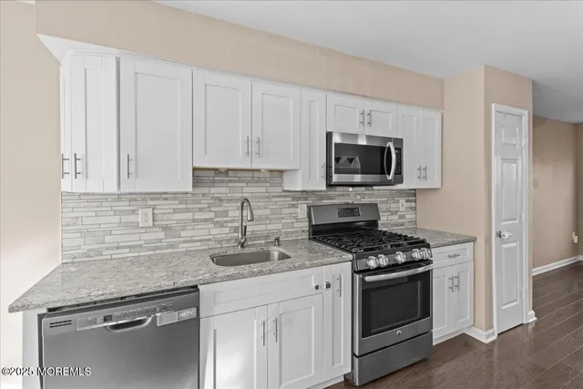 $475,000 | 603 Zinnia Court, Brick, NJ 08724