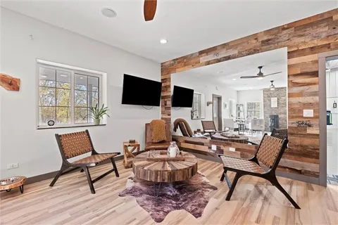 $2,400,000 | 33345 West 95th Street, De Soto, KS 66018