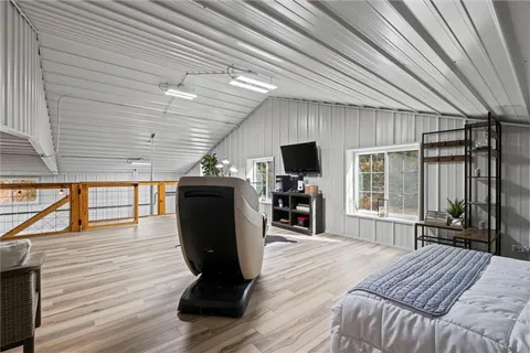 $2,400,000 | 33345 West 95th Street, De Soto, KS 66018