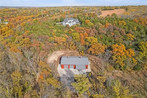 $2,400,000 | 33345 West 95th Street, De Soto, KS 66018