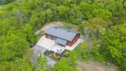$2,400,000 | 33345 West 95th Street, De Soto, KS 66018