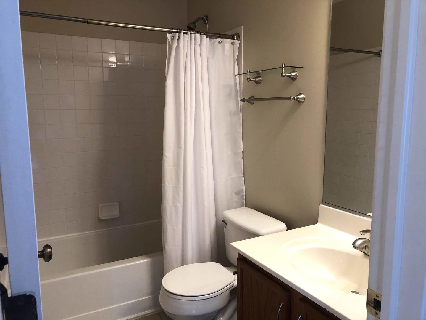 2811 Rutland Circle, Unit 201 Naperville, IL 60564 - Photo 12 of 14