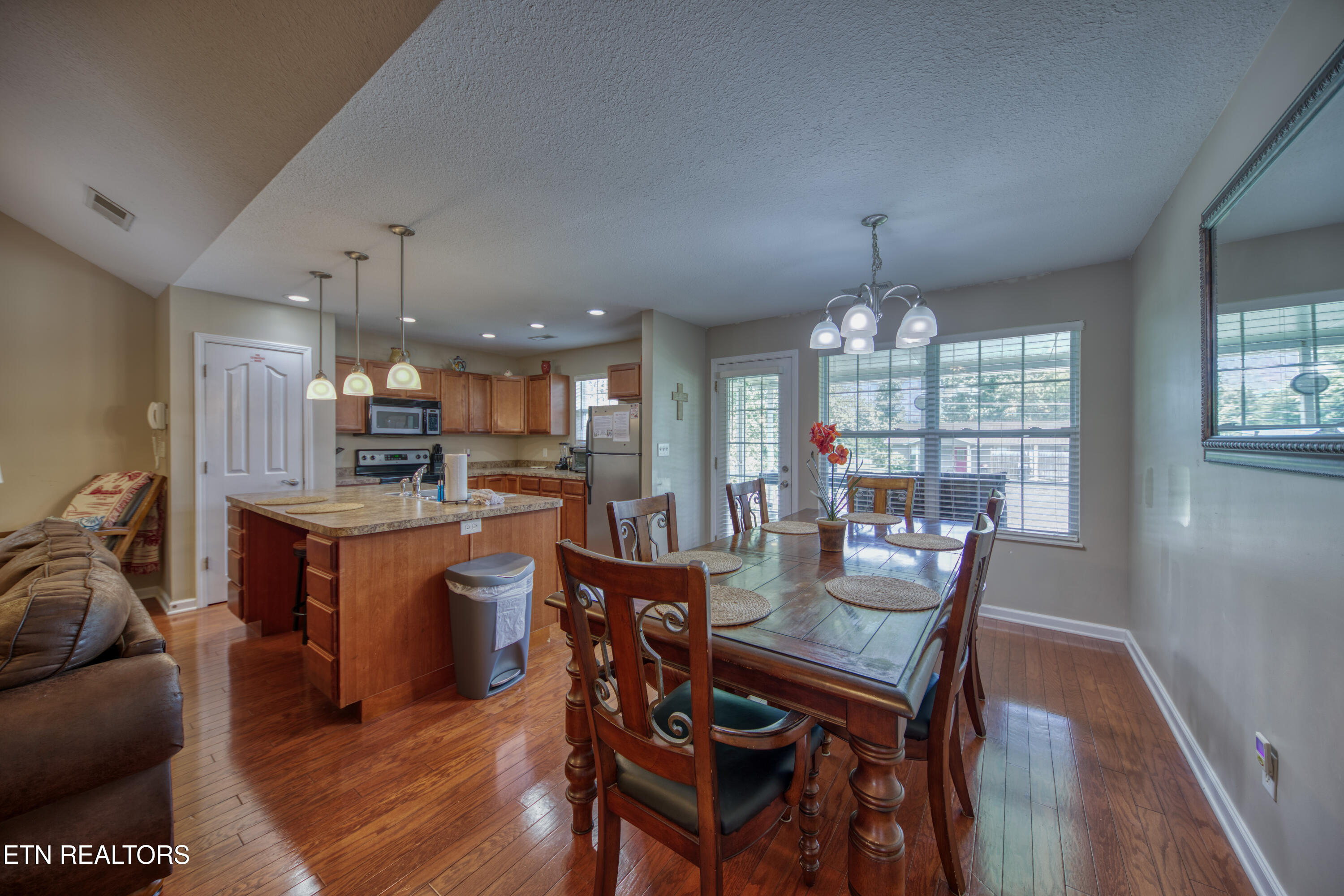 332 Meriwether Way Pigeon Forge, TN 37863 - Photo 5 of 26 0H3A8627_81