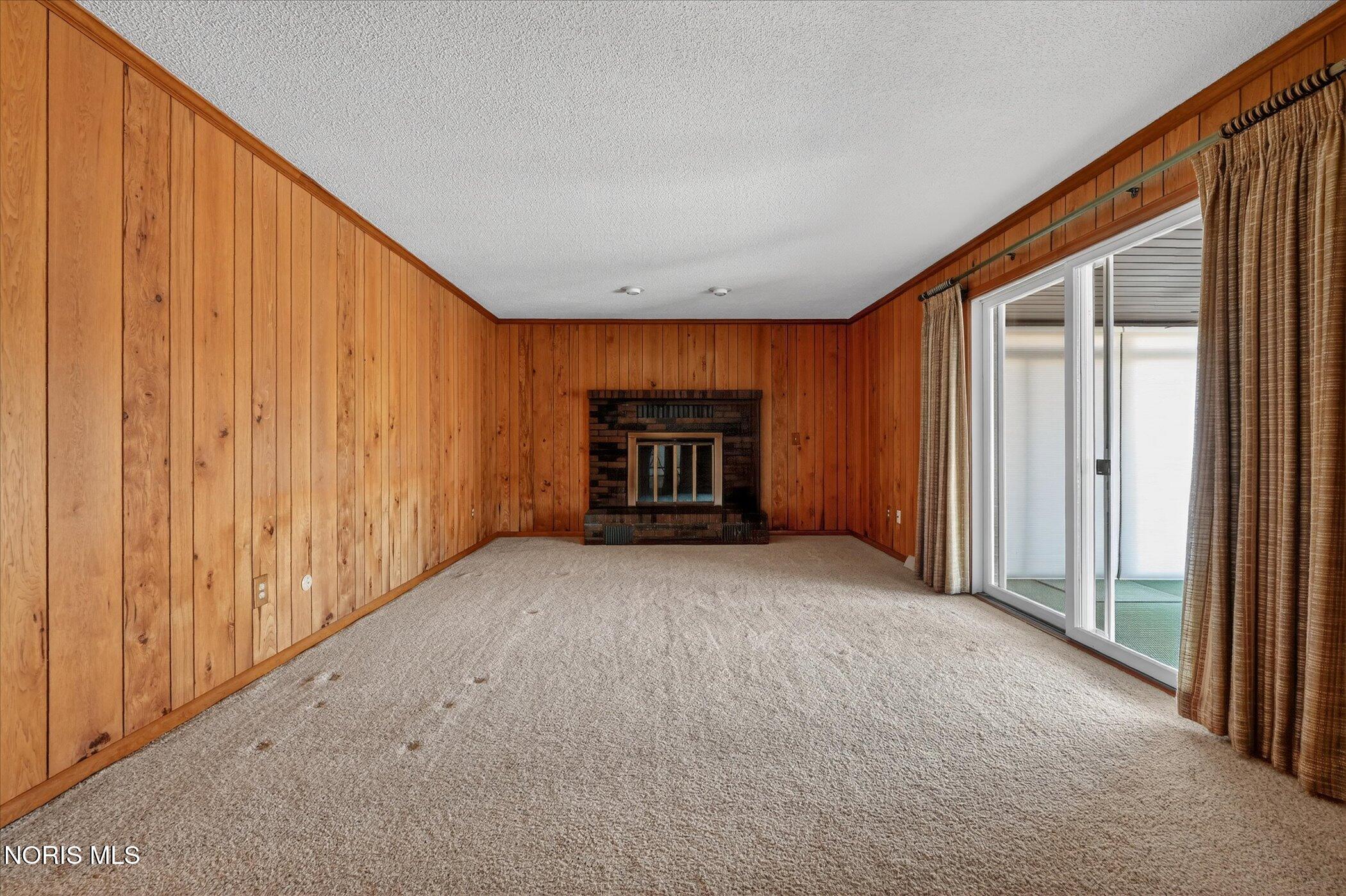 5531 Brown Road Oregon, OH 43616 - Photo 11 of 34 11-5531-Brown-Rd-Oregon-OH-43616-WindowS