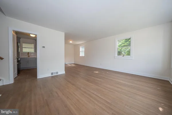 $4,000 | 503 Poplar Road, Flourtown, PA 19031