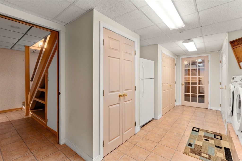 39 Whiting Road Oxford, MA 01540 - Photo 21 of 39