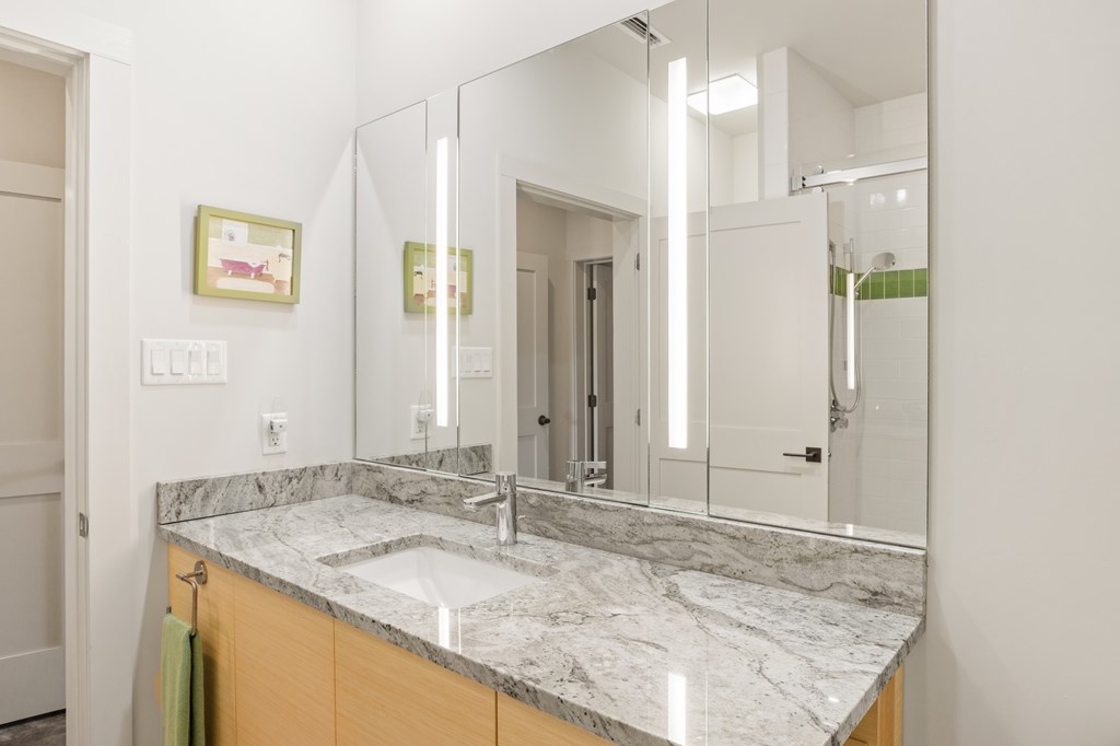 2305 Summit Forest Fredericksburg, TX 78624 - Photo 32 of 54 Guest bath