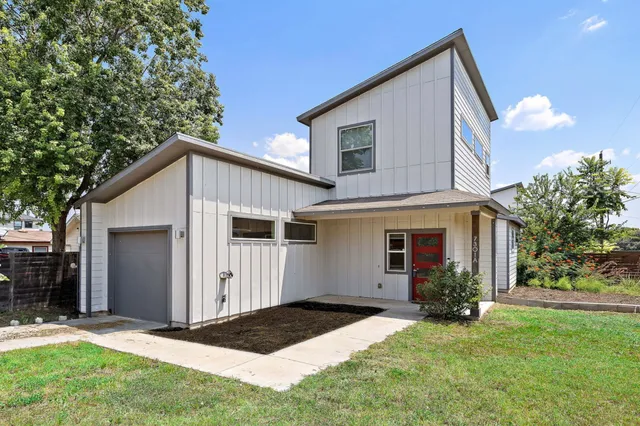 a front view of house with yard
