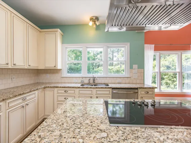 $659,000 | 6123 Glen Manor Drive, Charlotte, NC 28269