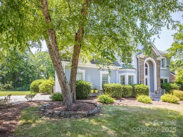 $659,000 | 6123 Glen Manor Drive, Charlotte, NC 28269