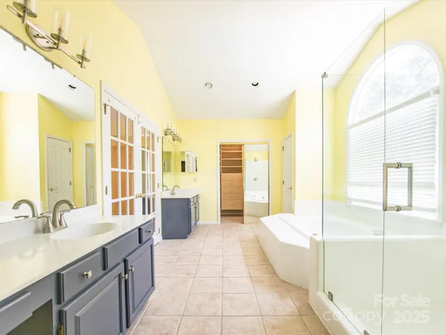 $659,000 | 6123 Glen Manor Drive, Charlotte, NC 28269