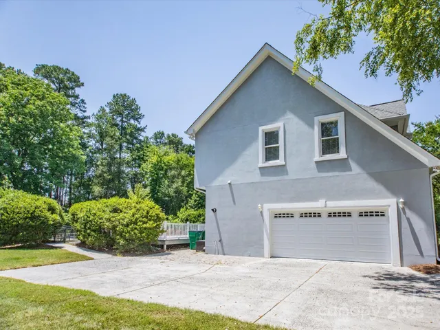 $659,000 | 6123 Glen Manor Drive, Charlotte, NC 28269