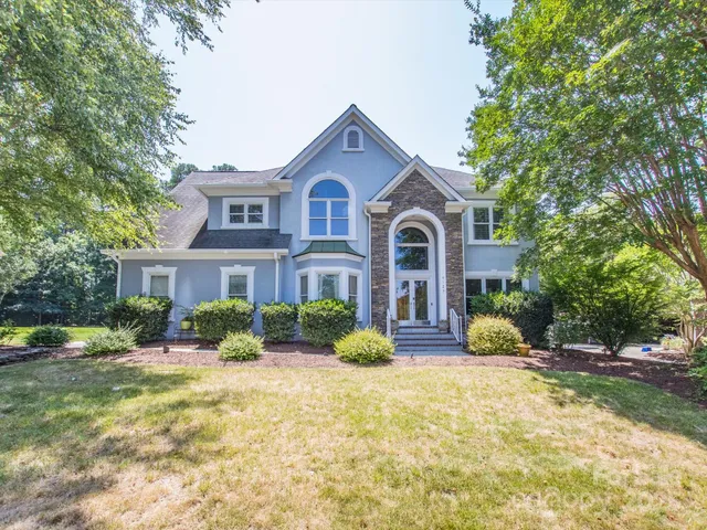 $659,000 | 6123 Glen Manor Drive, Charlotte, NC 28269