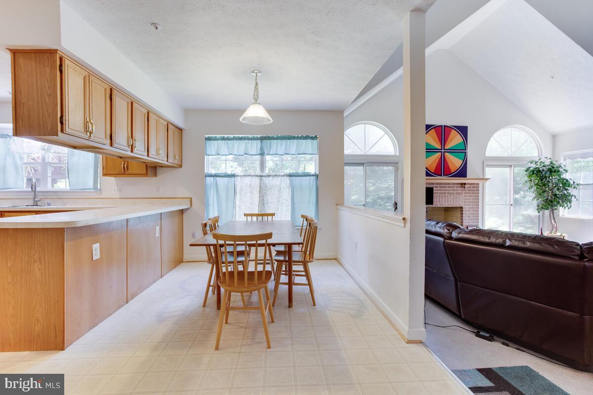 11601 Trillum Street Bowie, MD 20721 - Photo 33 of 36 Informal Dining