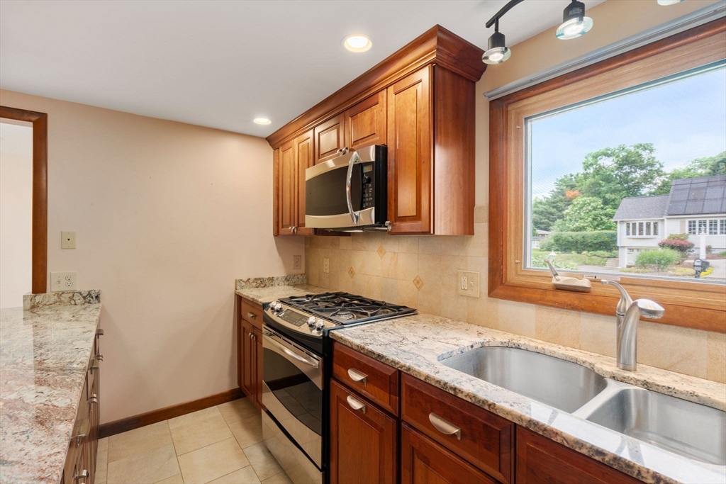 25 Wehr Road Hampden, MA 01036 - Photo 21 of 34