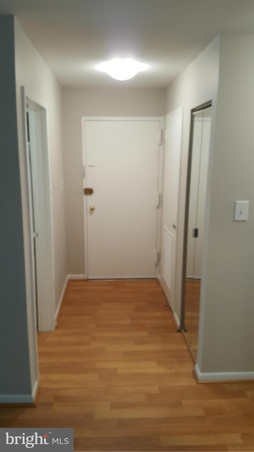 1554 Northgate Square, Unit 31B Reston, VA 20190 - Photo 8 of 16 Interior (General)