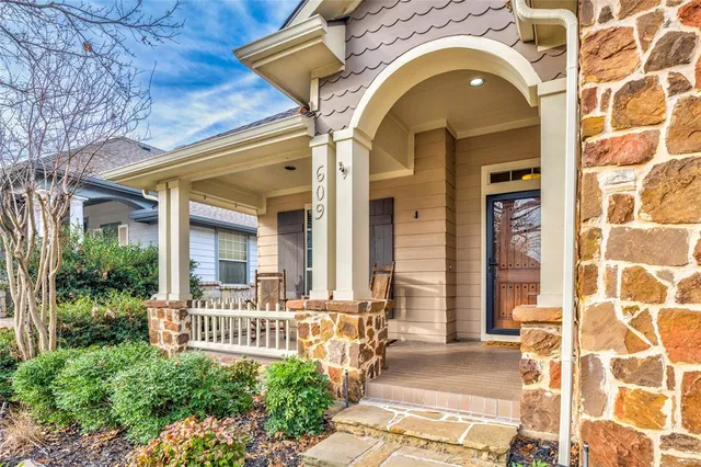 $565,000 | 609 Mayberry Drive, McKinney, TX 75071