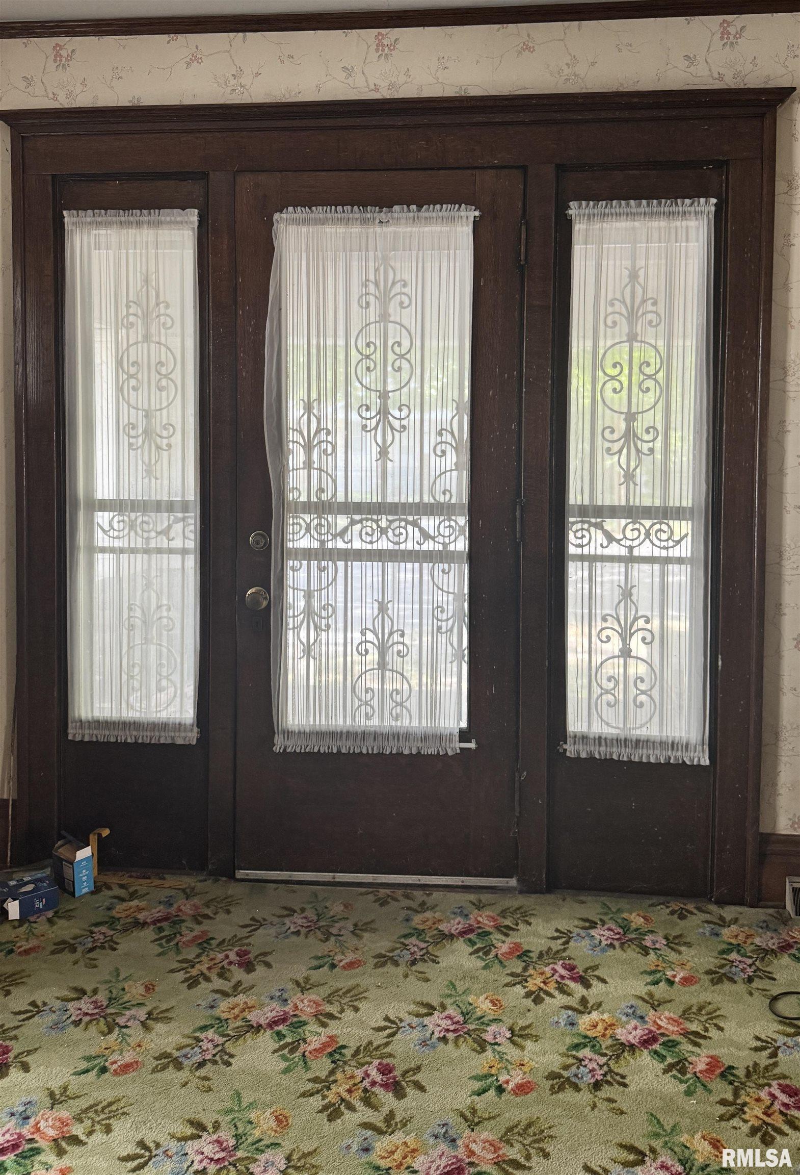 1915 South 6th Street Springfield, IL 62703 - Photo 3 of 12