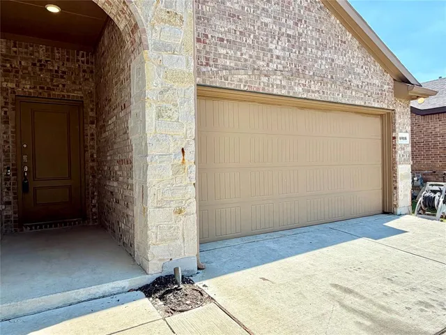 $2,300 | 4016 Spur Trail Drive, Denton, TX 76208