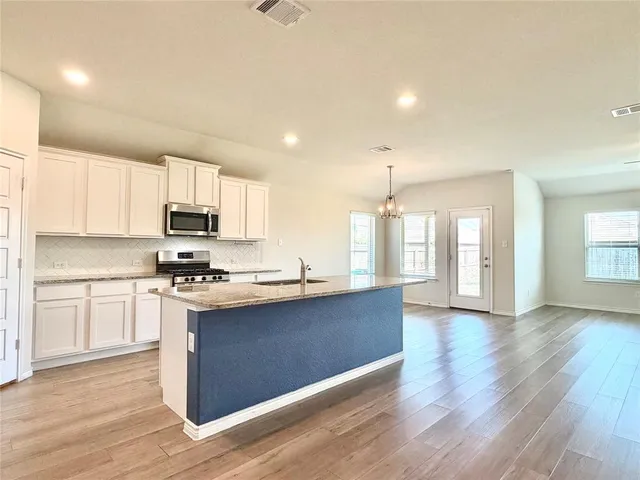 $2,300 | 4016 Spur Trail Drive, Denton, TX 76208