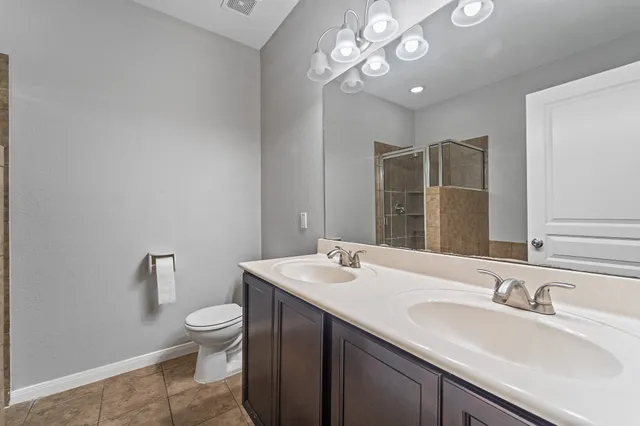 $2,200 | 815 Messina Lane, Richmond, TX 77469