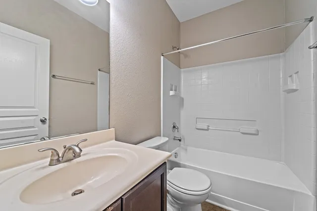 $2,200 | 815 Messina Lane, Richmond, TX 77469