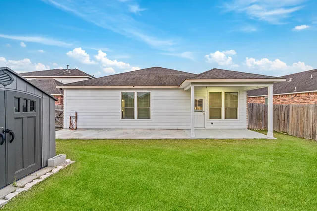$2,200 | 815 Messina Lane, Richmond, TX 77469