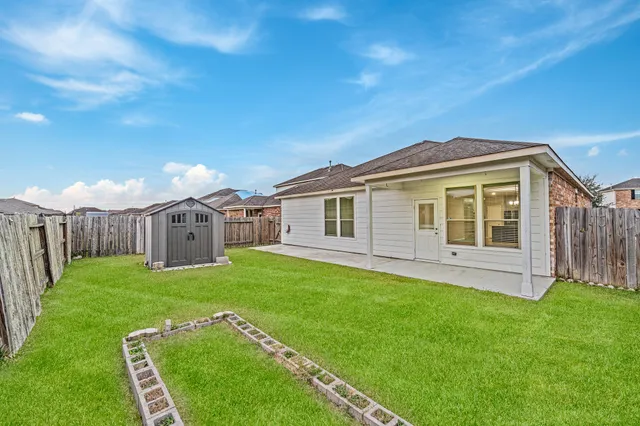 $2,200 | 815 Messina Lane, Richmond, TX 77469