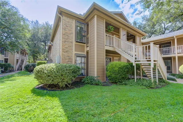 $94,900 | 1311 Antoine Drive, Unit 200, Houston, TX 77055