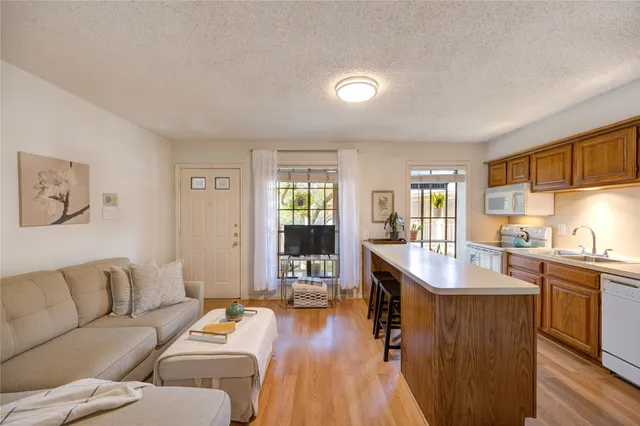 $94,900 | 1311 Antoine Drive, Unit 200, Houston, TX 77055