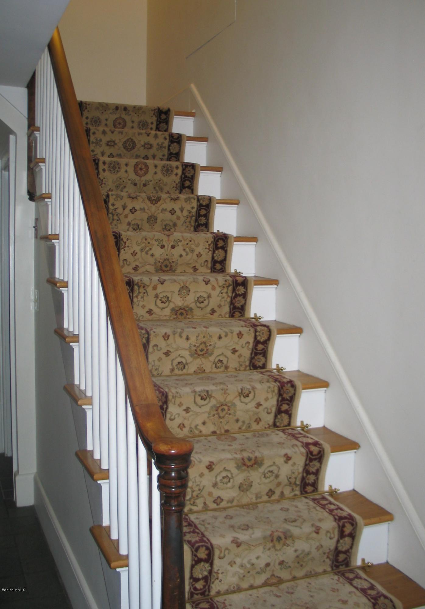 61 Ide Road Williamstown, MA 01267 - Photo 11 of 22 Stairway