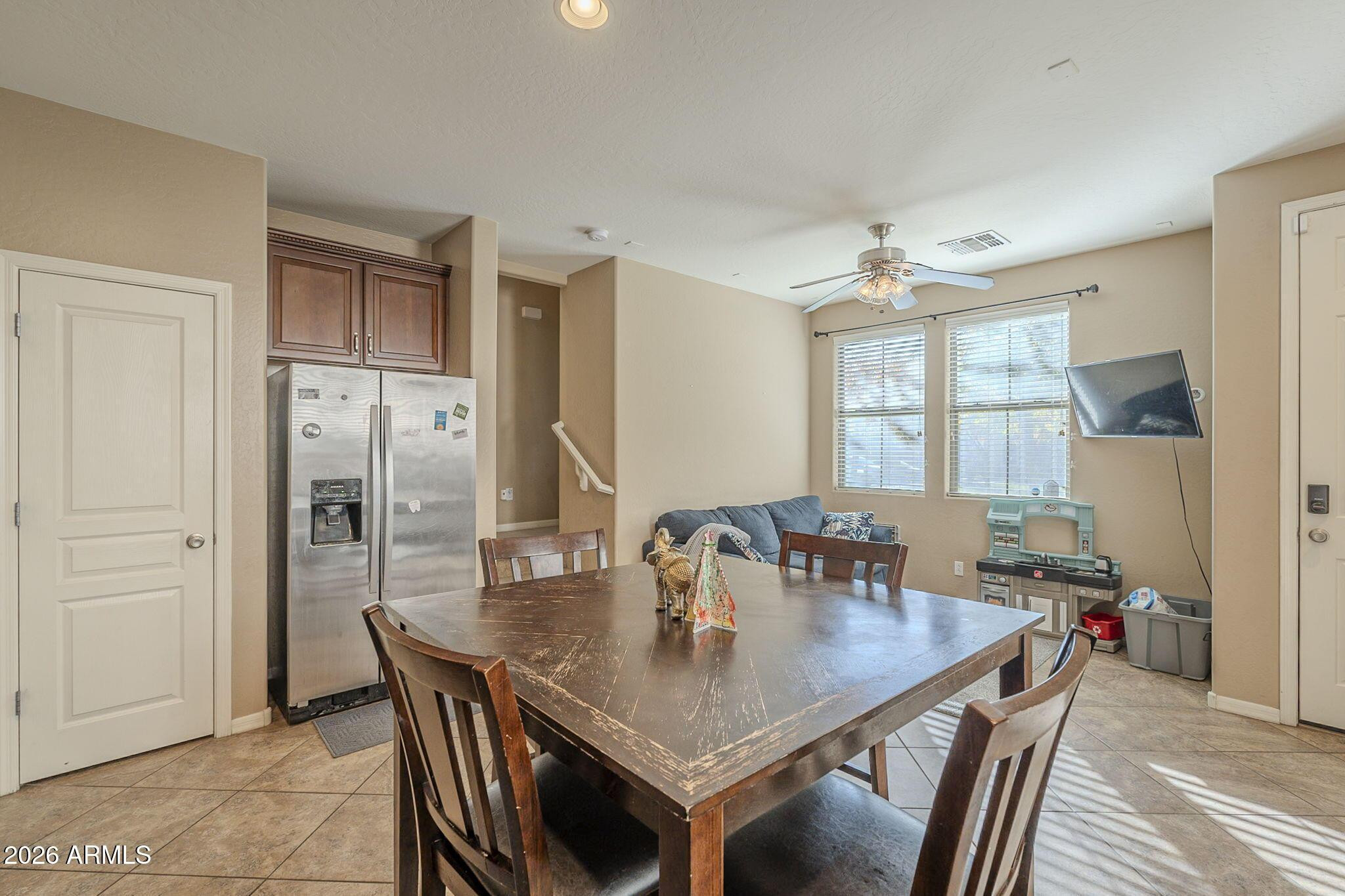 451 South Hawes Road, Unit 45 Mesa, AZ 85208 - Photo 10 of 36 a view of a dining room and livingroom