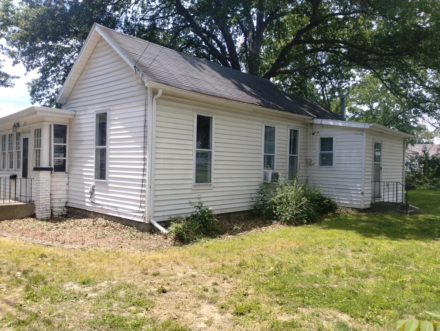 207 North 8th Street Mount Vernon, IL 62864 - Photo 3 of 14