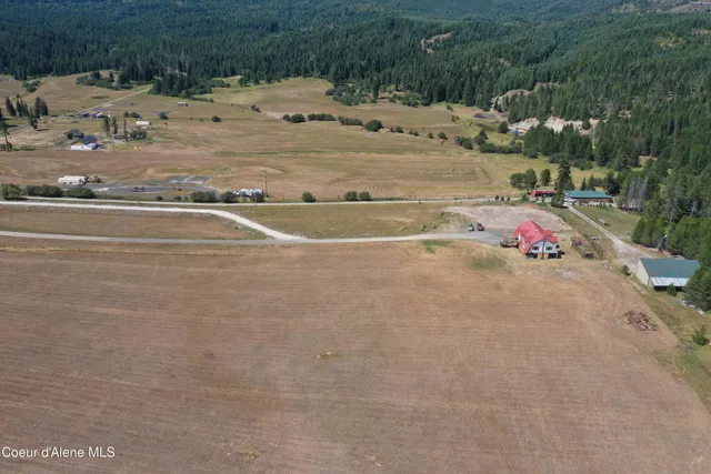 $420,000 | 571 Johns Crk Road, St. Maries, ID 83861