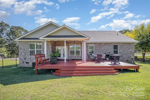 $419,500 | 104 Postell Drive, Statesville, NC 28625