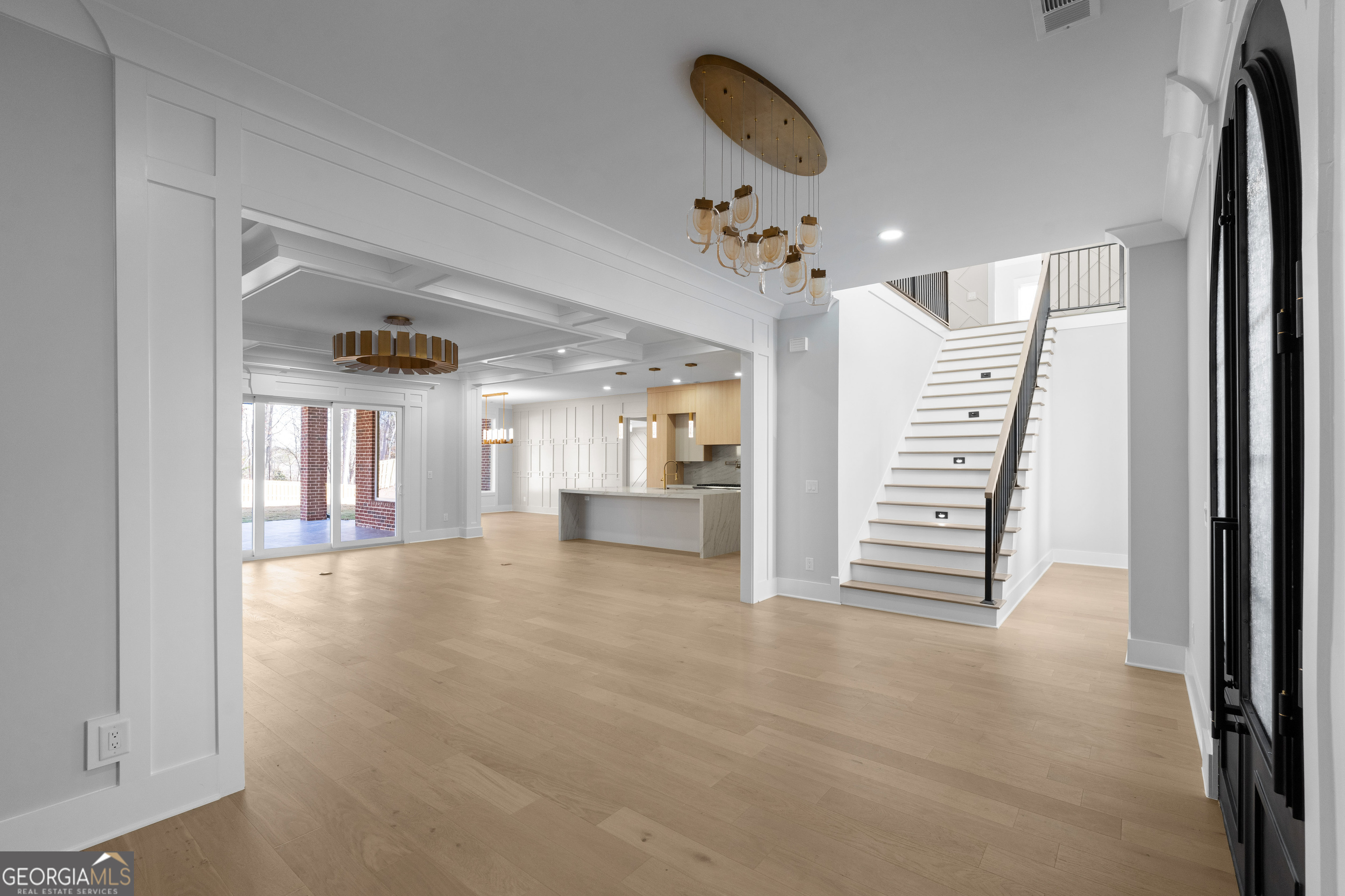 407 Thunder Road Buford, GA 30518 - Photo 16 of 133