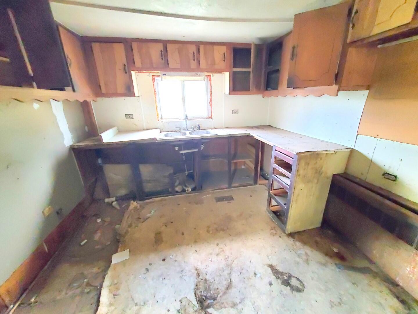 62 Shibles Road Knox, ME 04986 - Photo 10 of 35 5-8-25 Knox -063 c (Large)