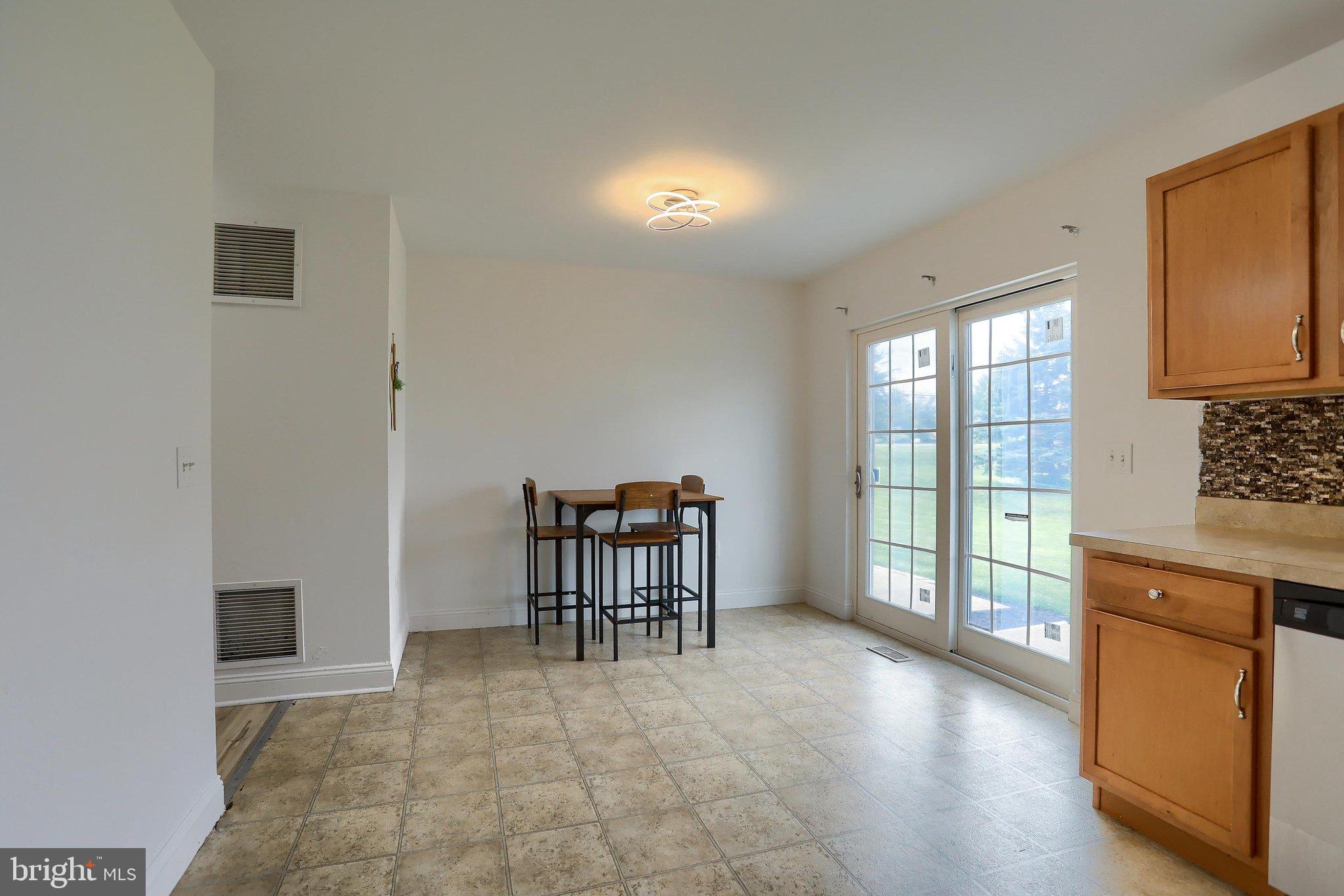 126 Radle Road Harrisburg, PA 17112 - Photo 10 of 32 Gallery Image 10