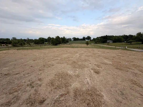 $494,000 | 2647 Pleasant Grove Road, Westmoreland, TN 37186