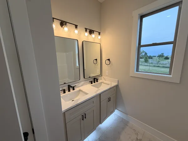 $494,000 | 2647 Pleasant Grove Road, Westmoreland, TN 37186